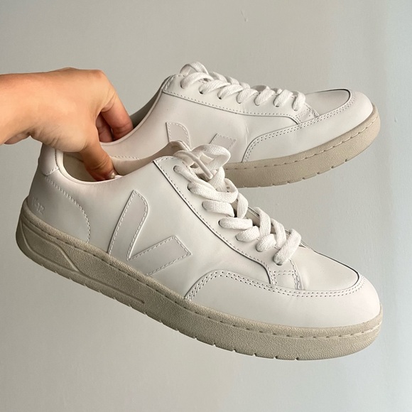 Veja // V-12 Leather White Sneakers - Picture 4 of 9